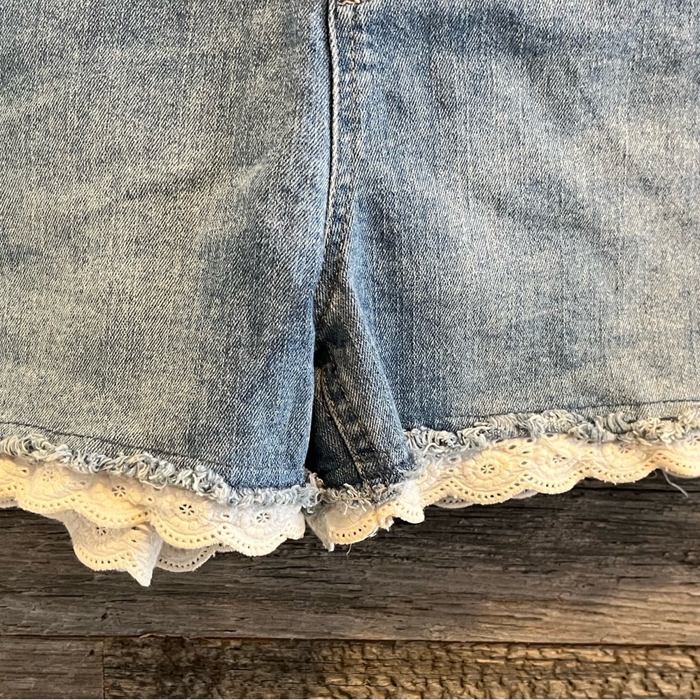 Cat & Jack Denim Short Overalls Size 10/12 - Picture 6 of 10